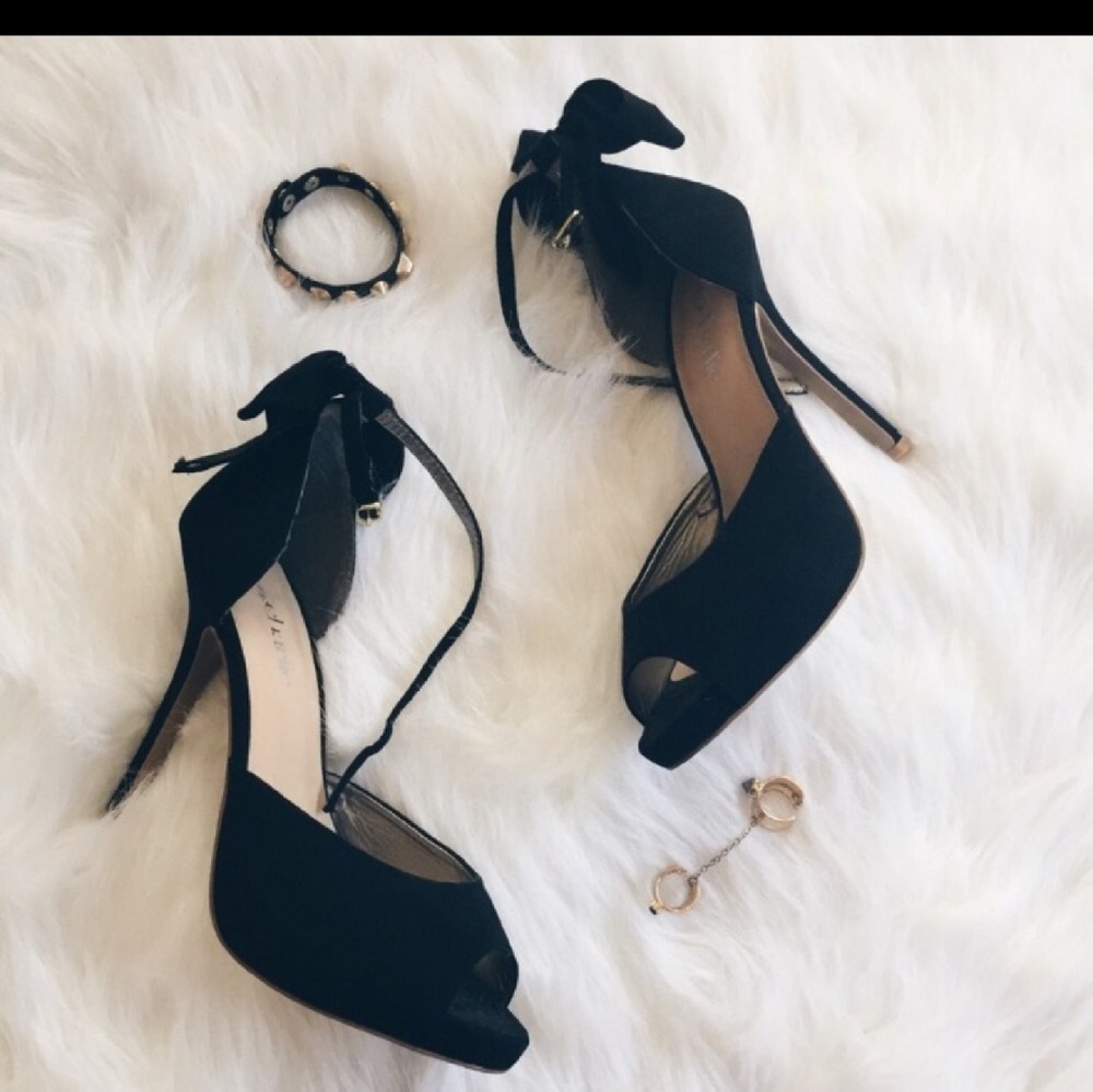 Charming Charlie Black Faux Suede Bow Back Heels